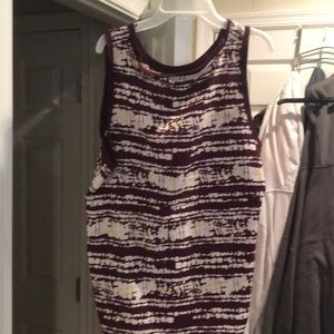 Maroon and white flowy tank